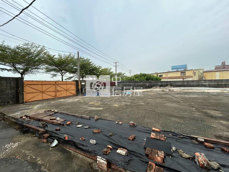仁德保安臨12米路美農地房屋室內格局與周邊環境
