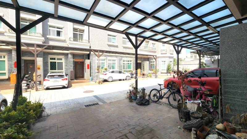 新社輕屋齡前院雙車別墅(專)房屋室內格局與周邊環境
