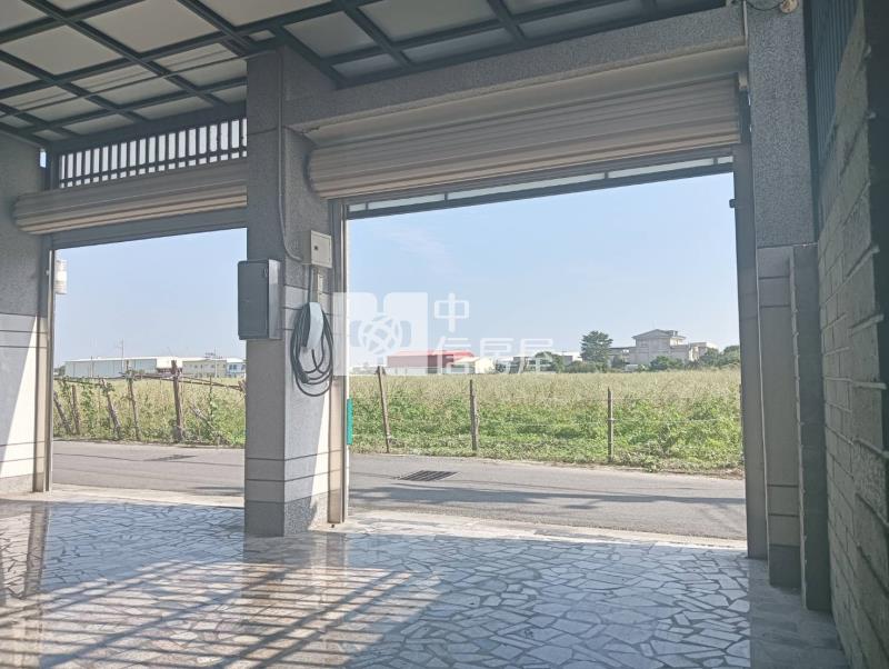 三車位邊間別墅房屋室內格局與周邊環境