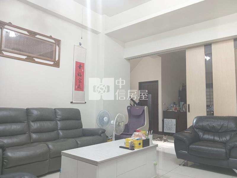 三車位邊間別墅房屋室內格局與周邊環境