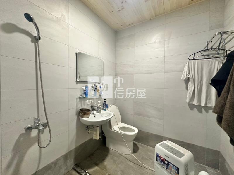 龍潭804旁活巷獨立車庫美透天房屋室內格局與周邊環境