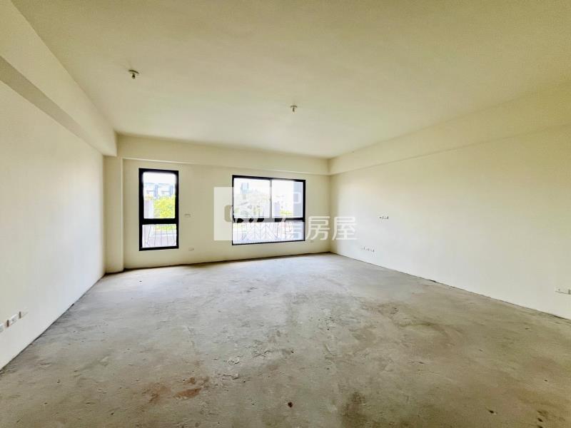 中興首區公園電梯美墅房屋室內格局與周邊環境