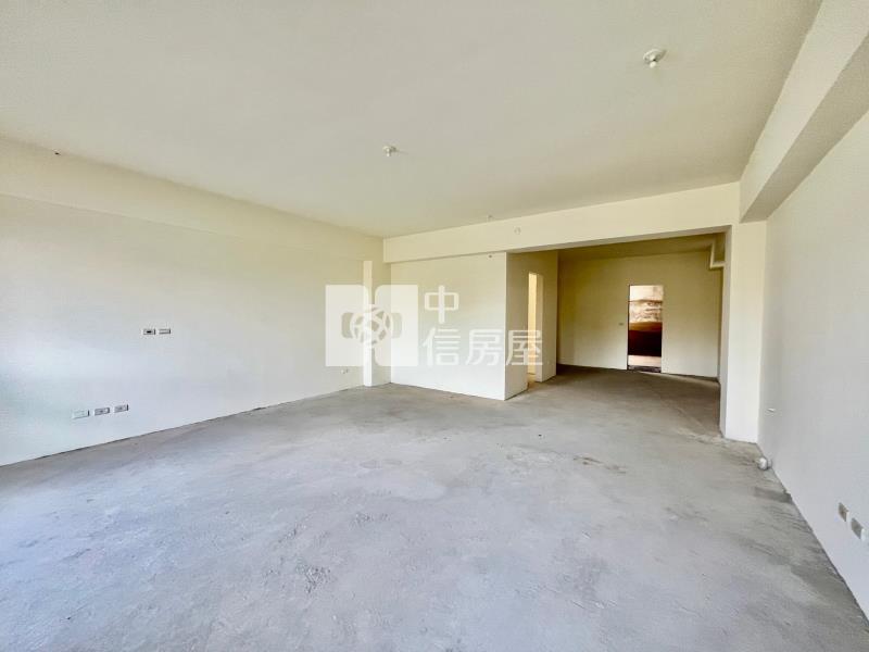 中興首區公園電梯美墅房屋室內格局與周邊環境