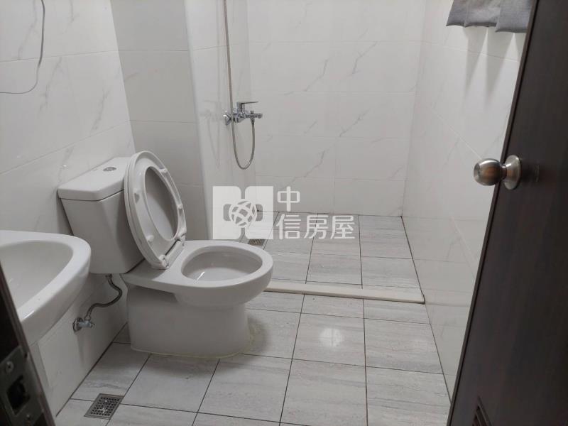 文化路旁全新別墅房屋室內格局與周邊環境