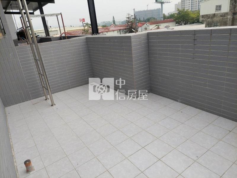 文化路旁全新別墅房屋室內格局與周邊環境
