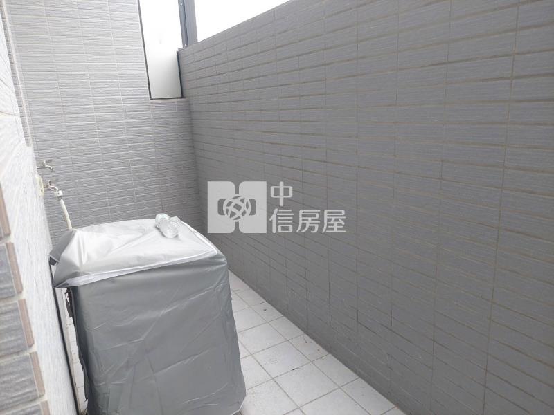文化路旁全新別墅房屋室內格局與周邊環境
