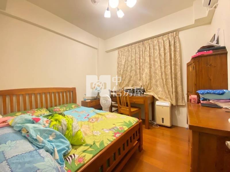 東區震後雙車美墅房屋室內格局與周邊環境