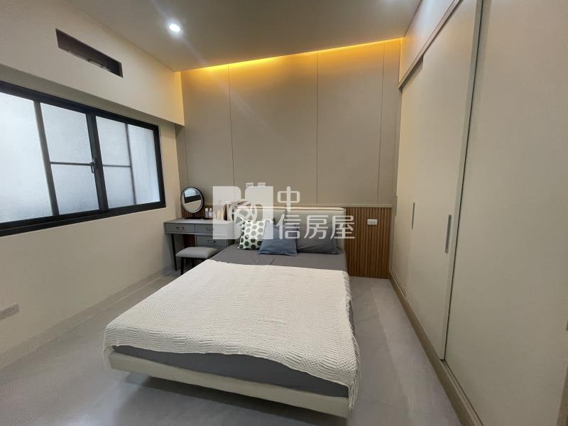 鼎中商圈文藻透天車庫房屋室內格局與周邊環境