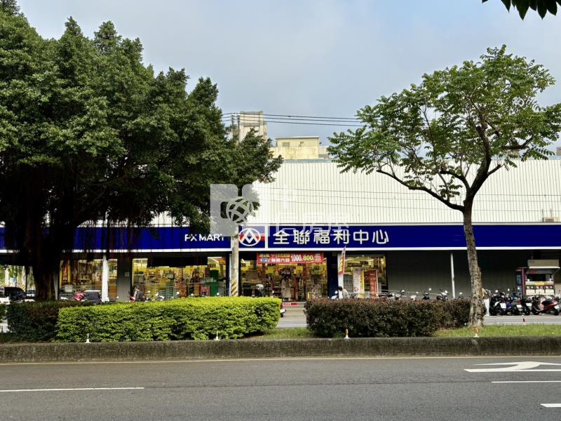 美麗殿收租四房+車位房屋室內格局與周邊環境