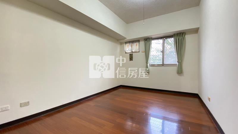 太子建設大三房休旅車位稀有釋出房屋室內格局與周邊環境
