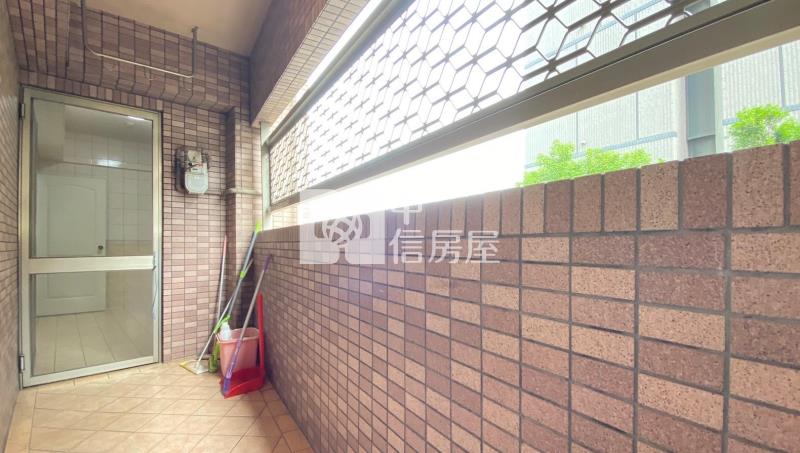 太子建設大三房休旅車位稀有釋出房屋室內格局與周邊環境