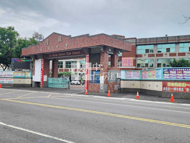 千禧公園稀有超大坪雙車景觀華廈房屋室內格局與周邊環境