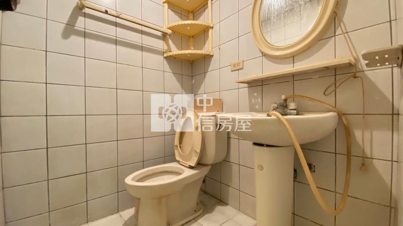 低總價北屯特力屋三房雙陽台房屋室內格局與周邊環境