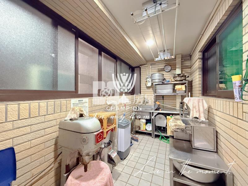 【冠軍】微笑專賣店:A棟國王四房大戶房屋室內格局與周邊環境