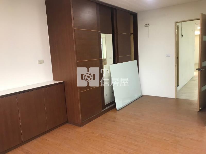 內壢後站三角窗透店房屋室內格局與周邊環境