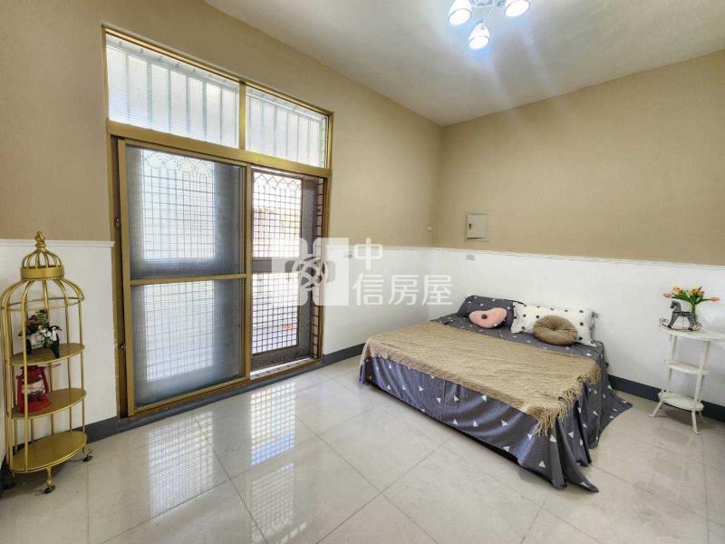 近社皮飯湯車庫別墅房屋室內格局與周邊環境