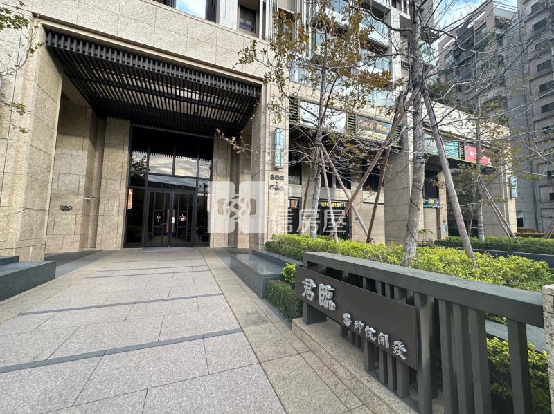 嶺東商圈1+2F精裝美樓店+平車房屋室內格局與周邊環境