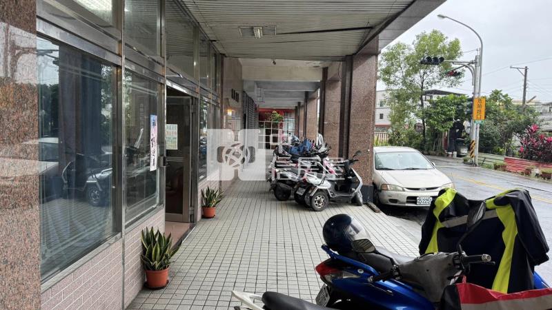 宜蘭市區全聯三房車位華廈房屋室內格局與周邊環境