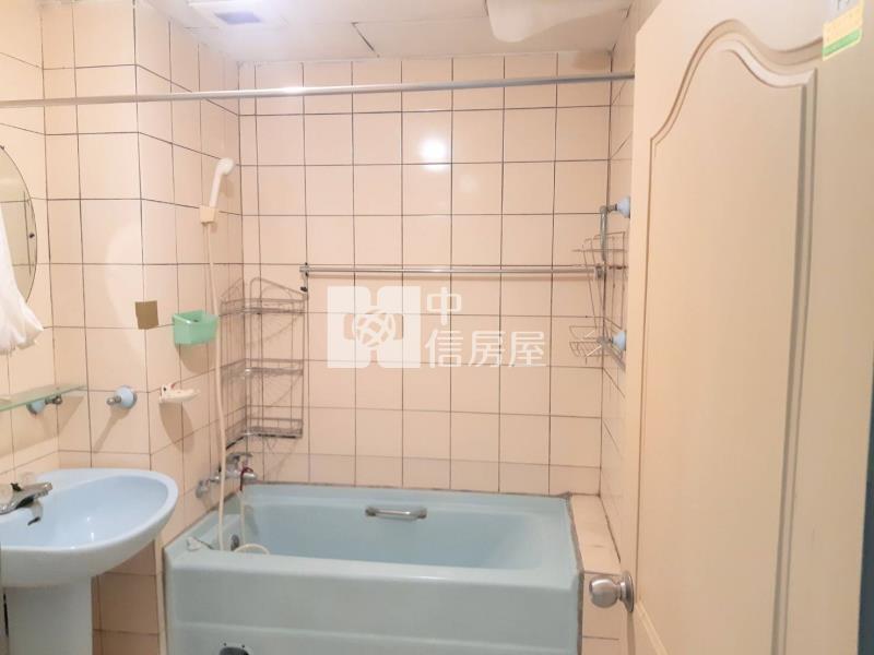 ●陽光樓中樓+車位房屋室內格局與周邊環境