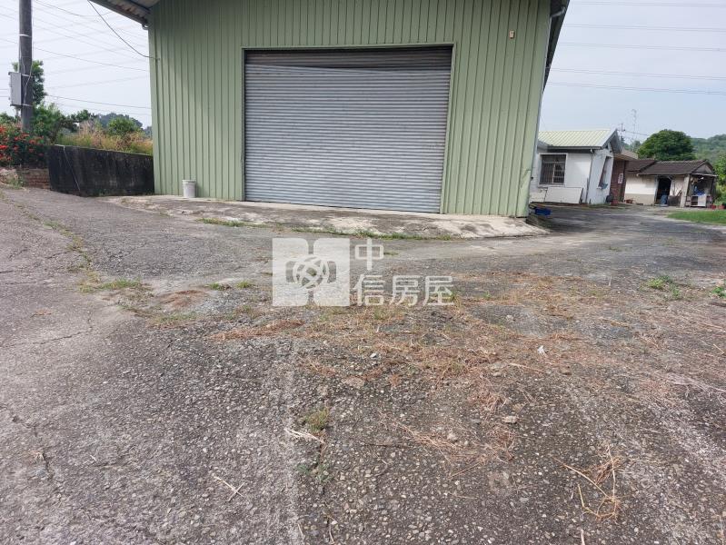 左鎮近化石館6.3分有水電平坦農地房屋室內格局與周邊環境
