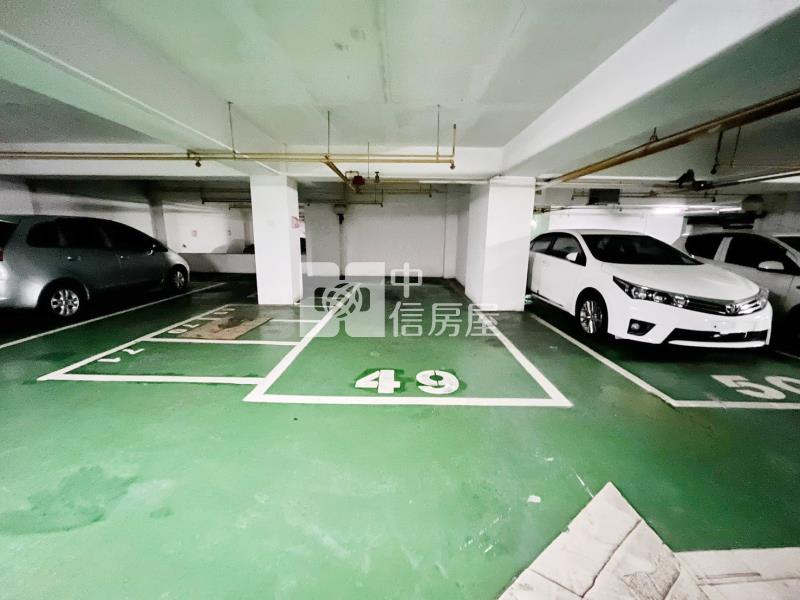 新聯合國B2區乙棟房屋室內格局與周邊環境