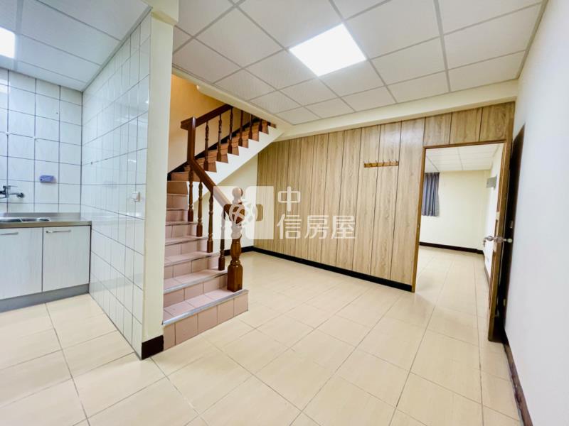 大園內海國小旁整新美透天房屋室內格局與周邊環境
