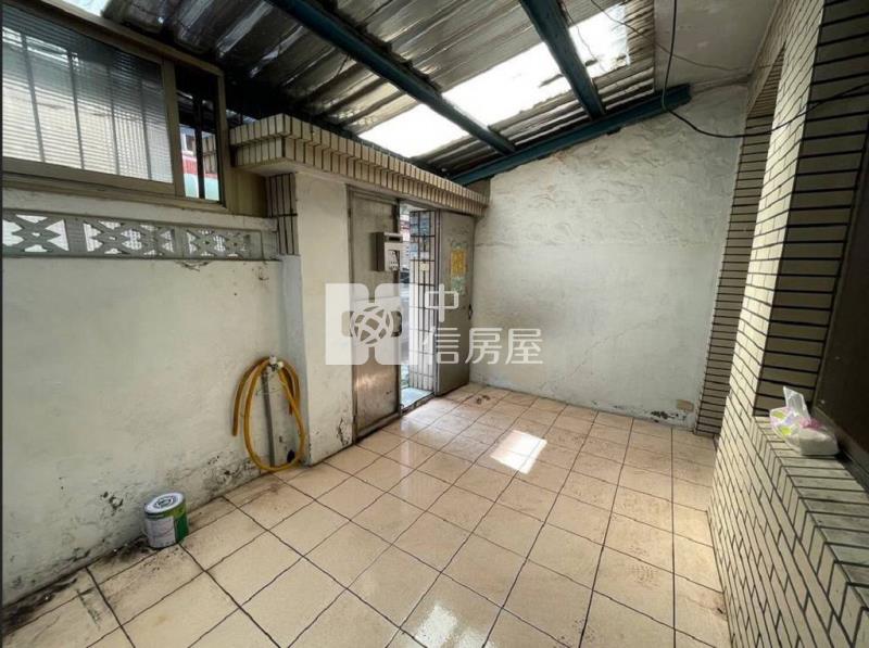中壢火車站大潤發靜巷透天(中信卓越團隊)房屋室內格局與周邊環境
