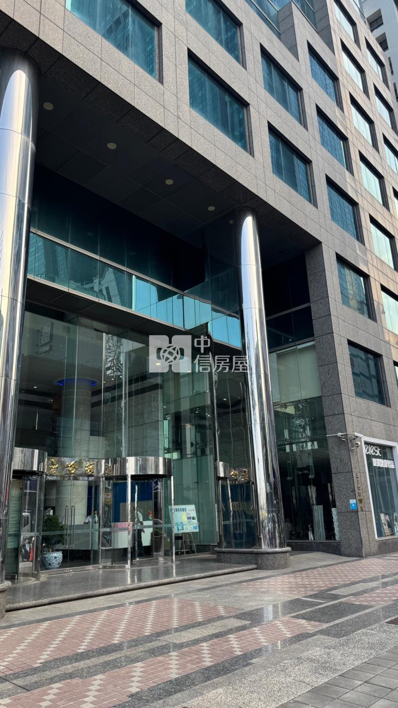 高雄海景曼哈頓財經總部房屋室內格局與周邊環境