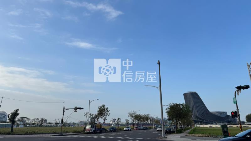 高雄海景曼哈頓財經總部房屋室內格局與周邊環境