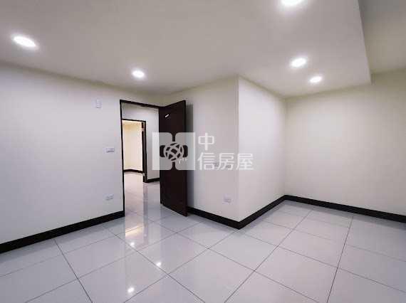 華勛市場活巷整新美透天房屋室內格局與周邊環境