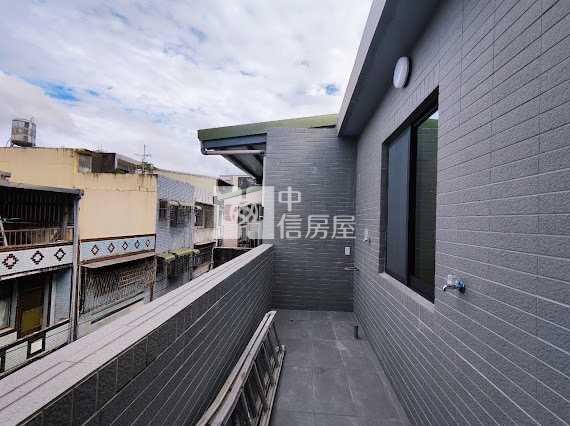 華勛市場活巷整新美透天房屋室內格局與周邊環境