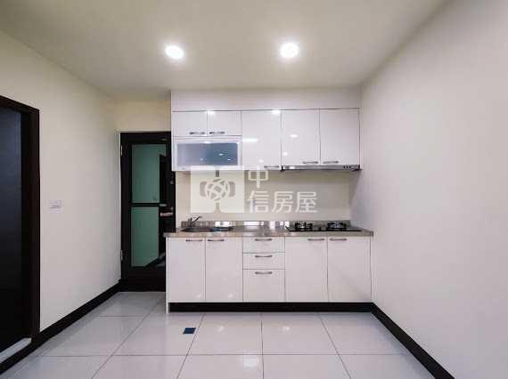 華勛市場活巷整新美透天房屋室內格局與周邊環境
