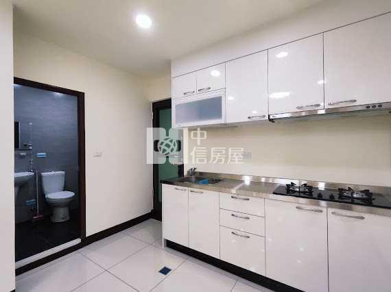華勛市場活巷整新美透天房屋室內格局與周邊環境
