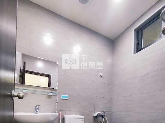 華勛市場活巷整新美透天房屋室內格局與周邊環境