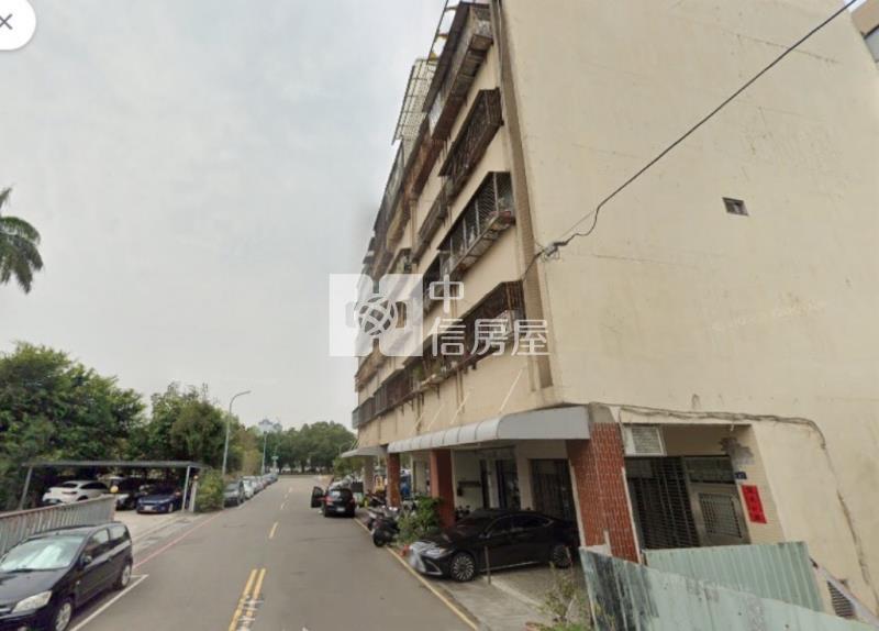 南區華王名廈電梯美二房房屋室內格局與周邊環境