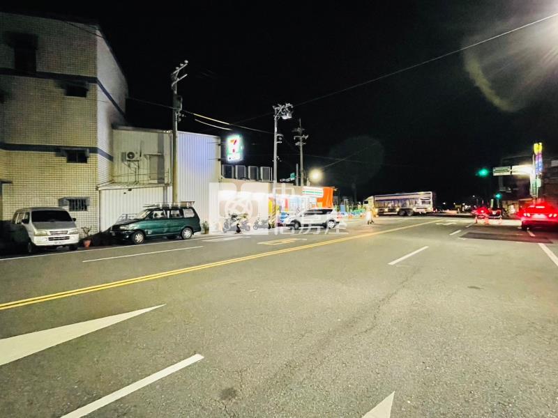 近科工收租超新美透天房屋室內格局與周邊環境