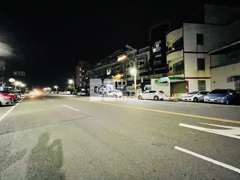 近科工收租超新美透天房屋室內格局與周邊環境