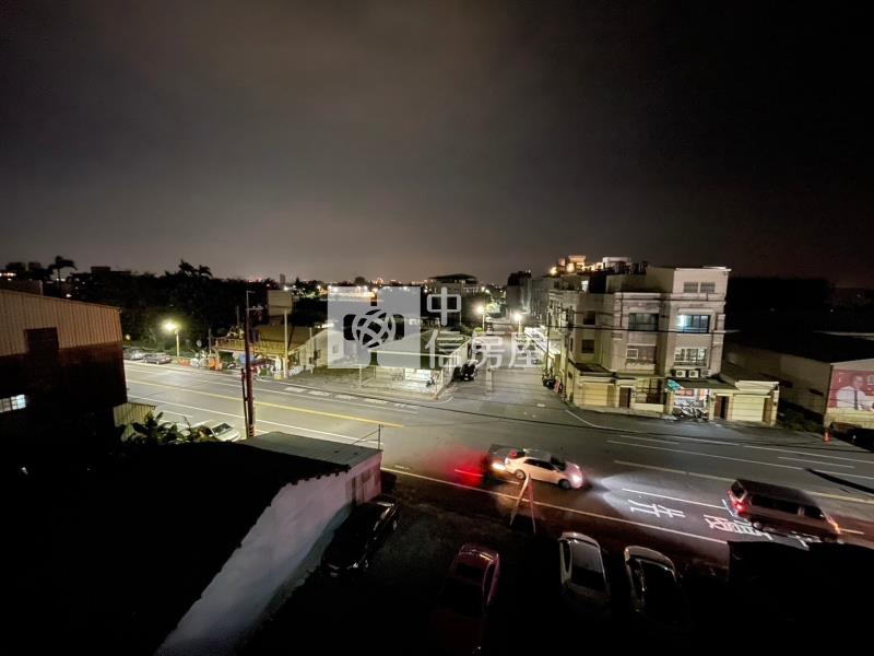 近科工收租超新美透天房屋室內格局與周邊環境