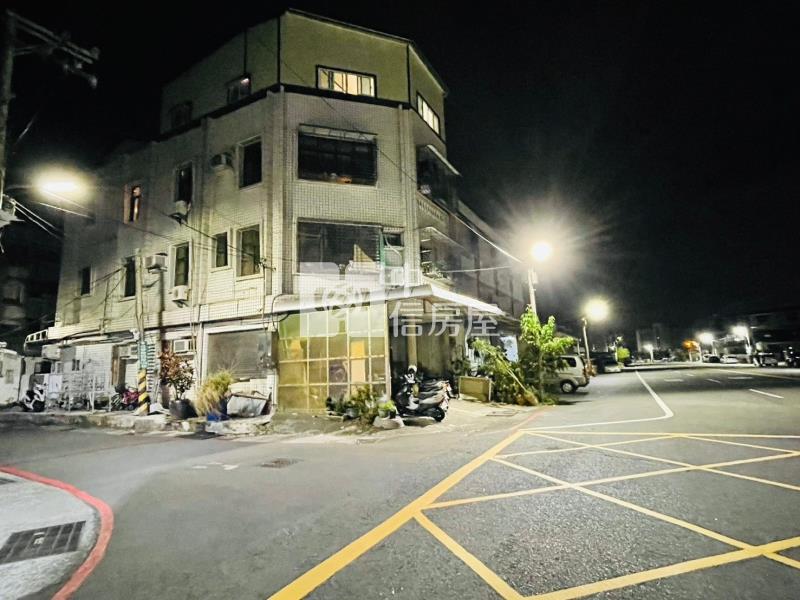 近科工收租超新美透天房屋室內格局與周邊環境