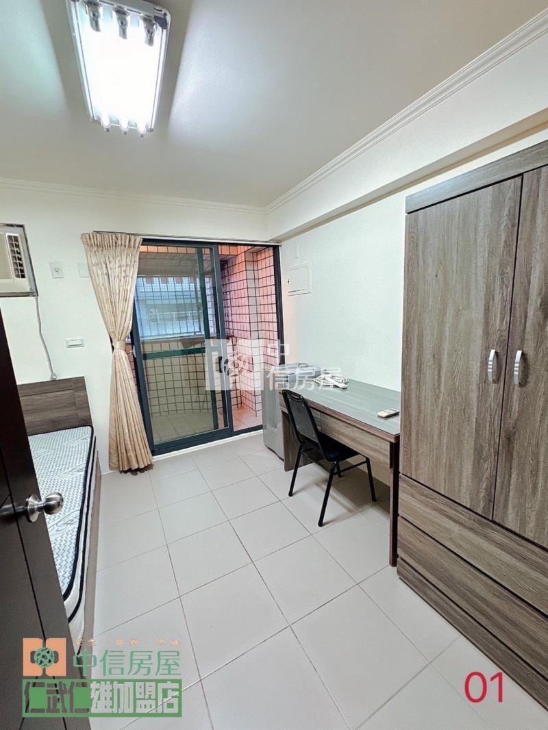 大寮輔英收租5套房房屋室內格局與周邊環境