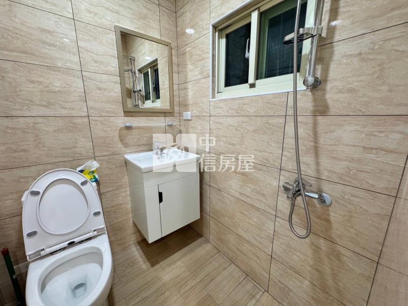 中豐路小資透天房屋室內格局與周邊環境