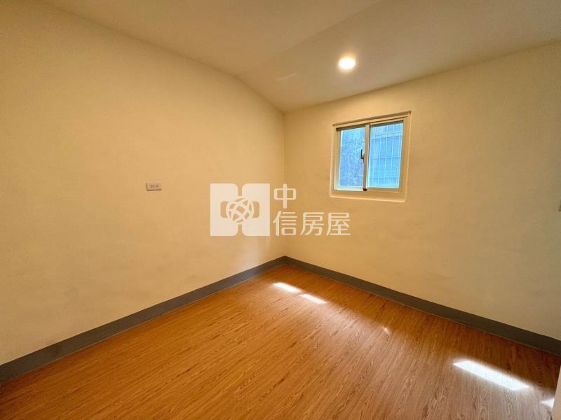 中豐路小資透天房屋室內格局與周邊環境