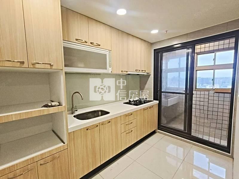 超美樓中樓房屋室內格局與周邊環境