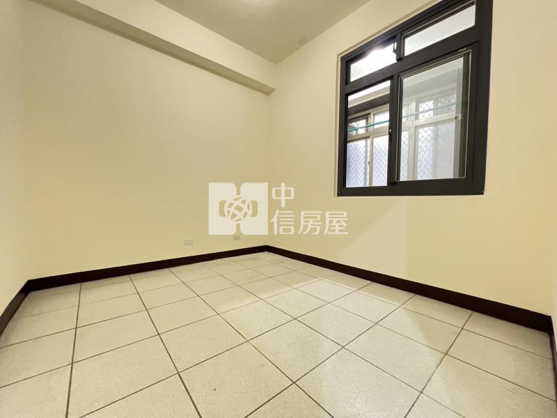 大竹國小.近市區三面採光整新電梯三房房屋室內格局與周邊環境