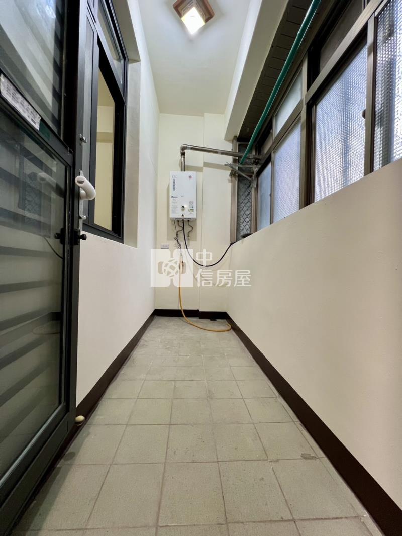 大竹國小.近市區三面採光整新電梯三房房屋室內格局與周邊環境