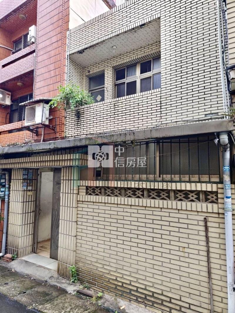 【豐禾】 近中原大潤發靜巷透天（需整理）房屋室內格局與周邊環境