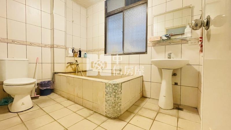 礁溪稀有溫泉透天靜巷工業風房屋室內格局與周邊環境