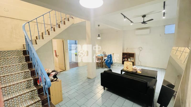 礁溪稀有溫泉透天靜巷工業風房屋室內格局與周邊環境
