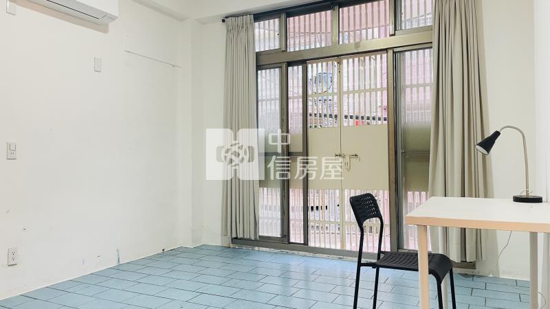 礁溪稀有溫泉透天靜巷工業風房屋室內格局與周邊環境