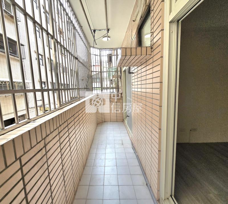安順園邸大三房平車房屋室內格局與周邊環境